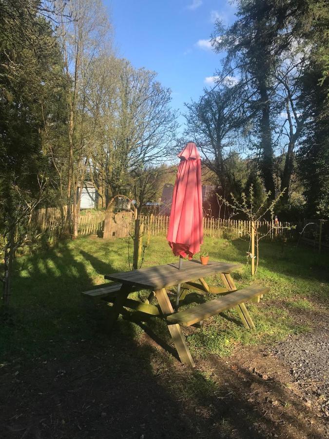 Relax In The Unique And Cosy Off-grid Eco Shepherd's Hut Between Heaven And Earth