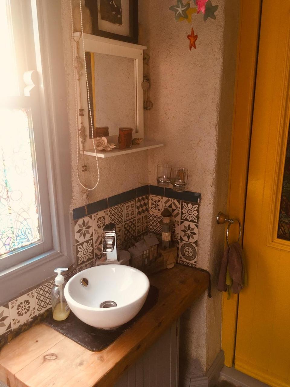 Lodge Relax In The Unique And Cosy Off-grid Eco Shepherd's Hut Between Heaven And Earth